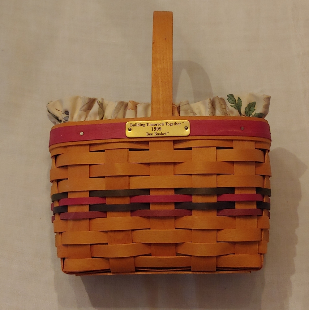 Longaberger Bee Basket - Picture 2 of 8